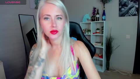 Snapshot of nastasya_cute chatting on 24, 9, 2025 Nastya online show from 24, 9, 2025