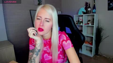 Snapshot of nastasya_cute chatting on 1, 10, 2025 Nastya online show from 1, 10, 2025
