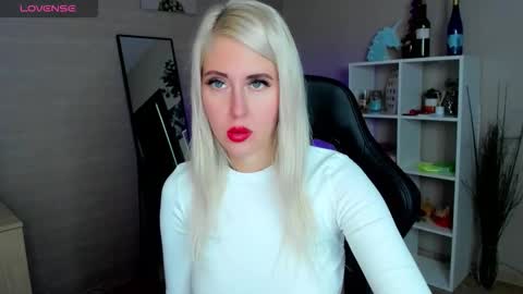 Snapshot of nastasya_cute chatting on 14, 10, 2025 Nastya online show from 14, 10, 2025
