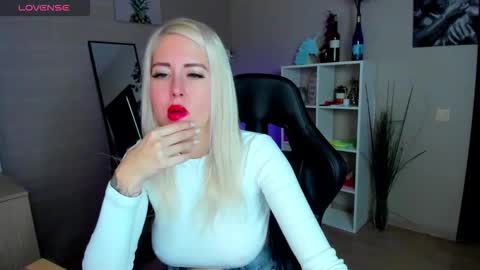 Snapshot of nastasya_cute chatting on 16, 10, 2025 Nastya online show from 16, 10, 2025