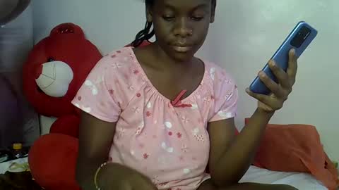 Snapshot of nasti_petite chatting on 9, 3, 2025 nasti_petite online show from 9, 3, 2025