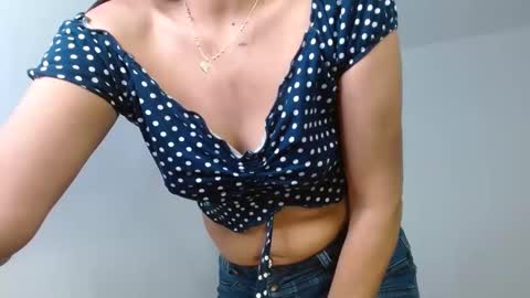 Snapshot of nat4youlove chatting on 20, 2, 2025 nathalia online show from 20, 2, 2025