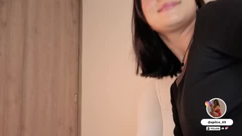 natalia andrea online show from 2, 4, 2026