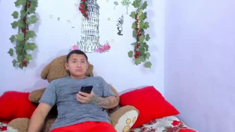 nataliaandjulliam online show from 24, 3, 2026