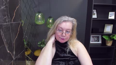 Snapshot of natalicloud chatting on 6, 12, 2024 NataliCloud online show from 6, 12, 2024