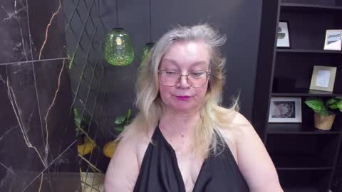 Snapshot of natalicloud chatting on 8, 12, 2024 NataliCloud online show from 8, 12, 2024