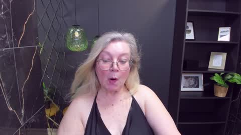Snapshot of natalicloud chatting on 9, 12, 2024 NataliCloud online show from 9, 12, 2024
