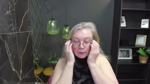 Snapshot of natalicloud chatting on 10, 12, 2024 NataliCloud online show from 10, 12, 2024