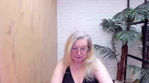 Snapshot of natalicloud chatting on 20, 12, 2024 NataliCloud online show from 20, 12, 2024