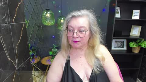 Snapshot of natalicloud chatting on 8, 1, 2025 NataliCloud online show from 8, 1, 2025
