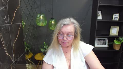 Snapshot of natalicloud chatting on 12, 1, 2025 NataliCloud online show from 12, 1, 2025