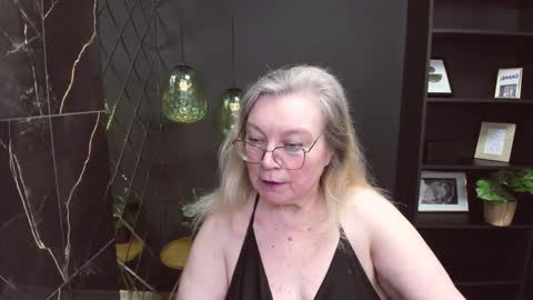 Snapshot of natalicloud chatting on 2, 2, 2025 NataliCloud online show from 2, 2, 2025