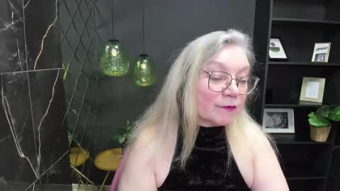 Snapshot of natalicloud chatting on 19, 2, 2025 NataliCloud online show from 19, 2, 2025