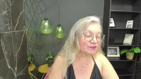 Snapshot of natalicloud chatting on 4, 10, 2025 NataliCloud online show from 4, 10, 2025