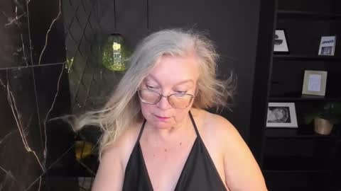 Snapshot of natalicloud chatting on 7, 10, 2025 NataliCloud online show from 7, 10, 2025