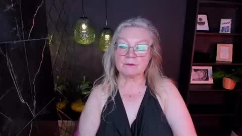 Snapshot of natalicloud chatting on 4, 7, 2026 NataliCloud online show from 4, 7, 2026