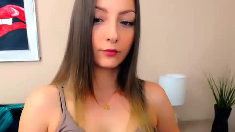 Snapshot of natalie_live chatting on 29, 4, 2026 NatalieSexy online show from 29, 4, 2026