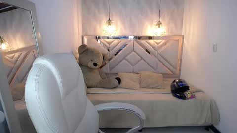 natalie  online show from 20, 3, 2026