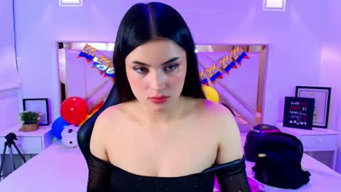 Snapshot of natalie_loffreda chatting on 24, 6, 2026 natalie online show from 24, 6, 2026