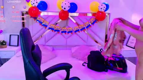 Snapshot of natalie_loffreda chatting on 2, 7, 2026 natalie online show from 2, 7, 2026