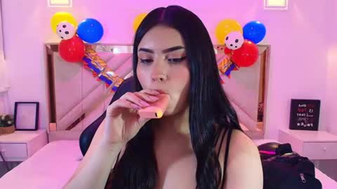 Snapshot of natalie_loffreda chatting on 8, 7, 2026 natalie online show from 8, 7, 2026