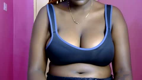Snapshot of natalie_scarlett chatting on 15, 9, 2025 Natalie online show from 15, 9, 2025