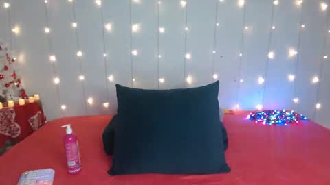 Snapshot of natalilanude chatting on 19, 12, 2025 Ntl Age online show from 19, 12, 2025