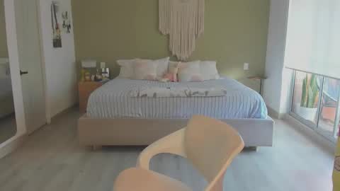 Snapshot of nataly_05 chatting on 7, 11, 2025 anatalybee online show from 7, 11, 2025