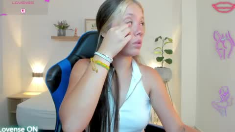 Snapshot of nataly_rodri chatting on 9, 5, 2026 Nataly online show from 9, 5, 2026