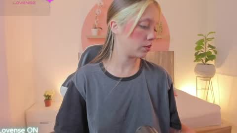 Snapshot of nataly_rodri chatting on 21, 5, 2026 Nataly online show from 21, 5, 2026