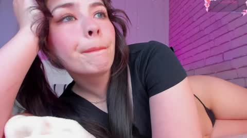 Snapshot of natalyhayes chatting on 25, 5, 2026 Nataly online show from 25, 5, 2026
