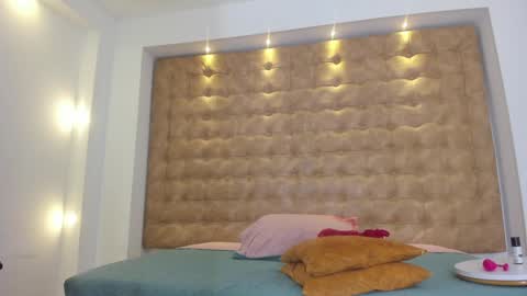   online show from 31, 1, 2025