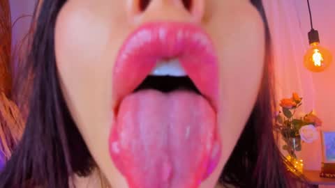 Snapshot of natasha_hartaman chatting on 30, 1, 2025 online show from 30, 1, 2025