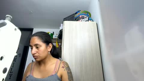 natasha_shine22 online show from 4, 8, 2026