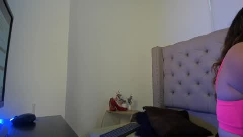 Natasha Claus online show from 19, 5, 2026