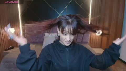 Natasha Mason online show from 2, 5, 2026