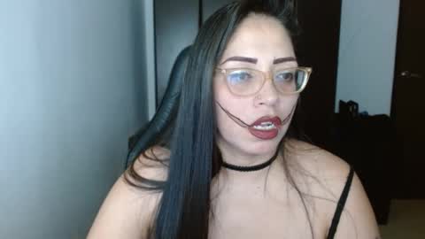 Natasha Smithe  online show from 6, 2, 2025