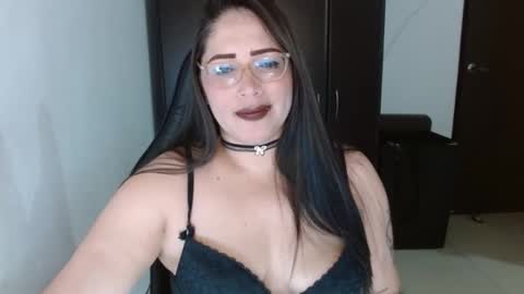 Natasha Smithe  online show from 16, 10, 2025