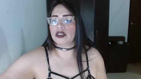 Natasha Smithe  online show from 2, 11, 2025