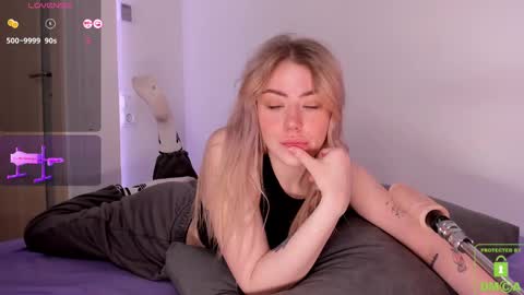 Snapshot of natehalll chatting on 16, 2, 2025 NATE online show from 16, 2, 2025