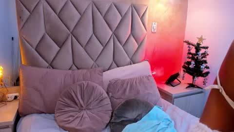 Snapshot of nath_quim chatting on 24, 11, 2025 NATH QUIM online show from 24, 11, 2025