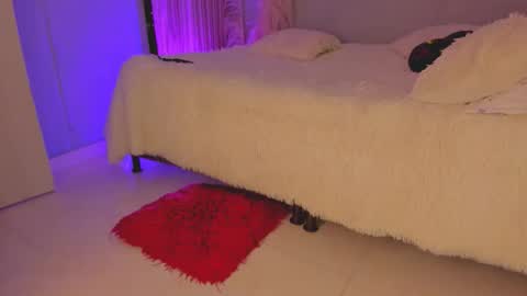 Nataly independent model dont forget to leave your like that will help me grow as a model online show from 29, 10, 2025