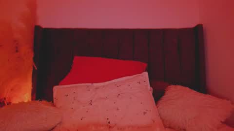 Nataly independent model dont forget to leave your like that will help me grow as a model online show from 13, 2, 2026