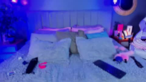 nathalia stone  online show from 5, 8, 2026