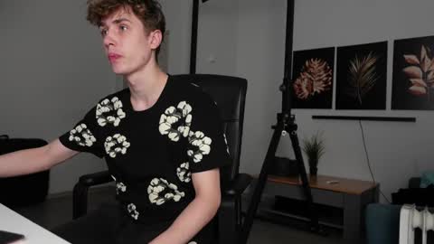 Snapshot of nathan_rusu chatting on 9, 11, 2025 NATHAN RUSU online show from 9, 11, 2025