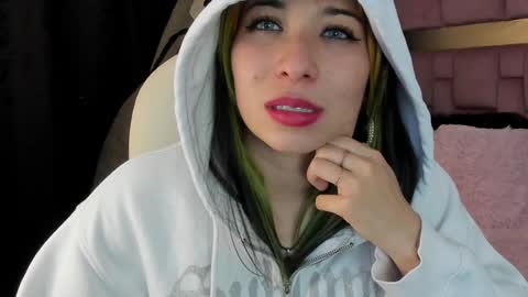 Snapshot of natsuki_09 chatting on 10, 12, 2024 Nat  online show from 10, 12, 2024
