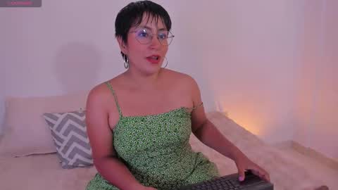 Snapshot of natty_bush chatting on 29, 11, 2025 Nathalie online show from 29, 11, 2025