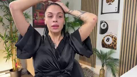 NATTY FIERROS online show from 21, 9, 2025