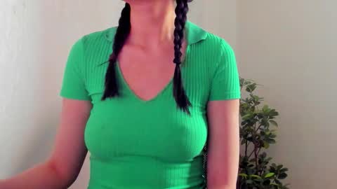 peach online show from 16, 12, 2025