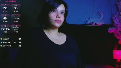 Snapshot of naturaltitss_ chatting on 3, 7, 2026 Gwen online show from 3, 7, 2026